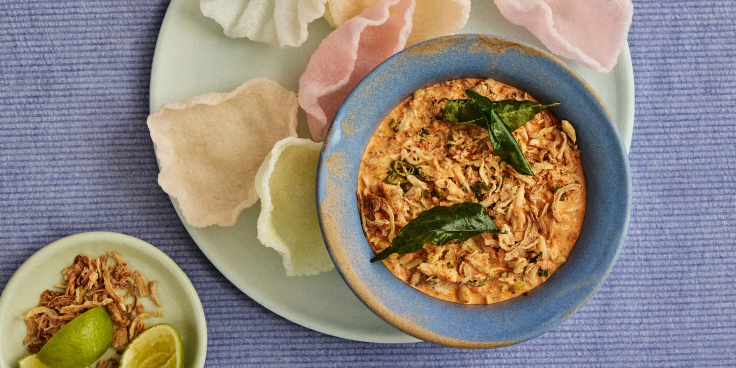 This Panang Curry Crab Dip Brings the Heat to Your Party