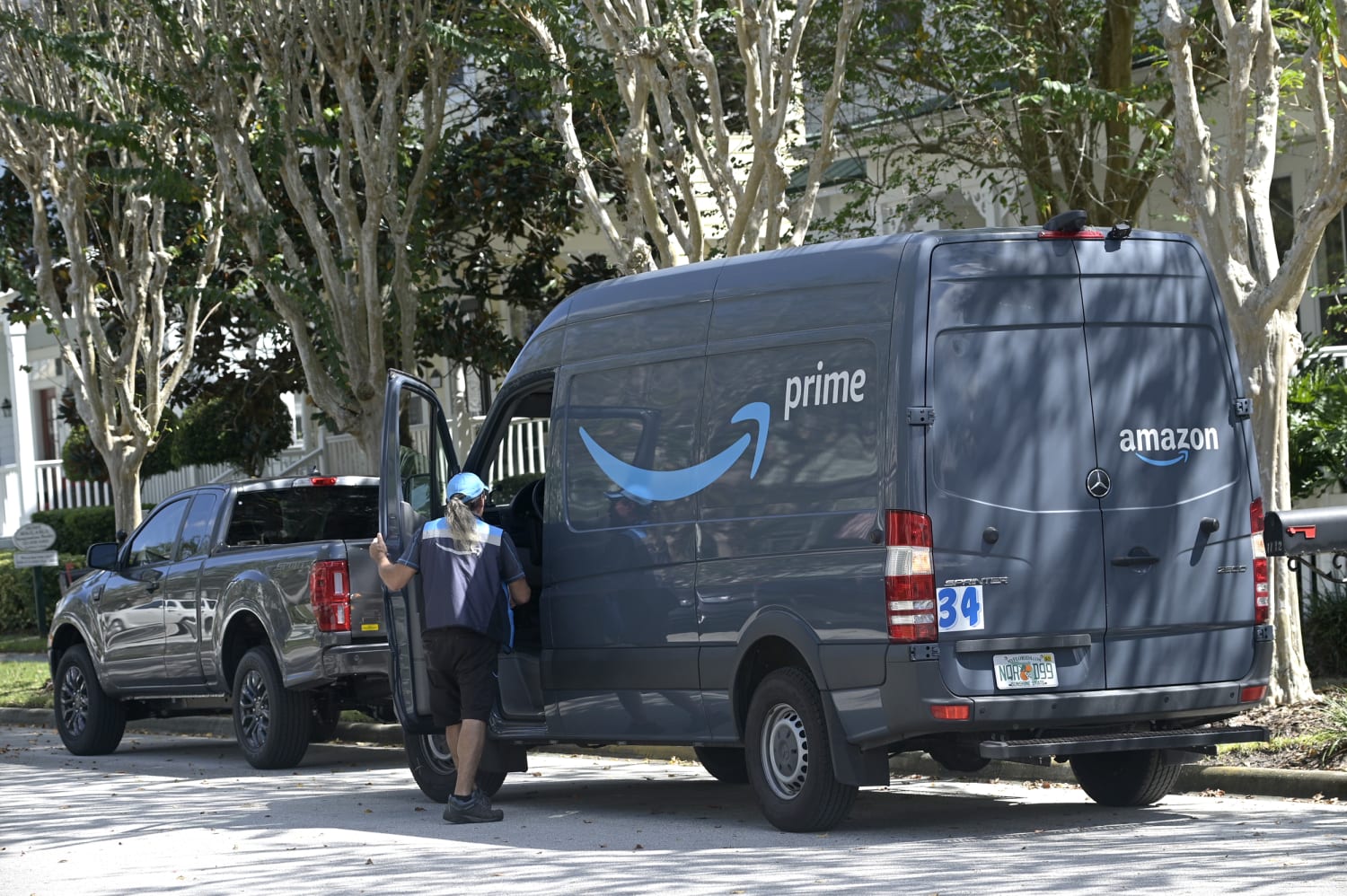 amazon delivery truck