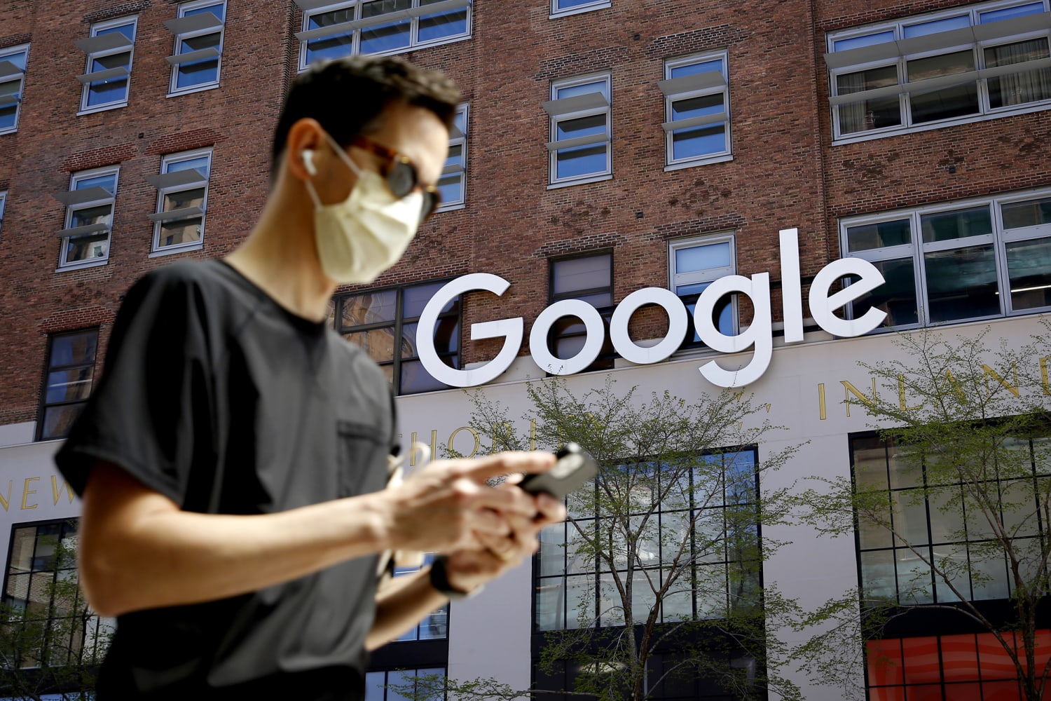 Several hundred Google employees sign manifesto against vaccination mandate