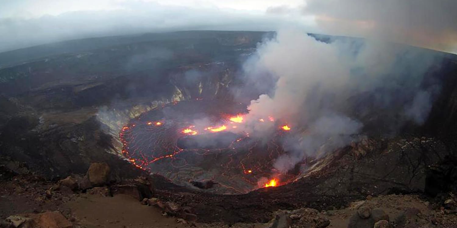 Извержение вулканов и сильные землетрясения происходят. Гавайи вулкан Килауэа. Извержение вулкана Килауэа. Килауэа – Гавайи – США. Извержение вулкана Килауэа на Гавайях.