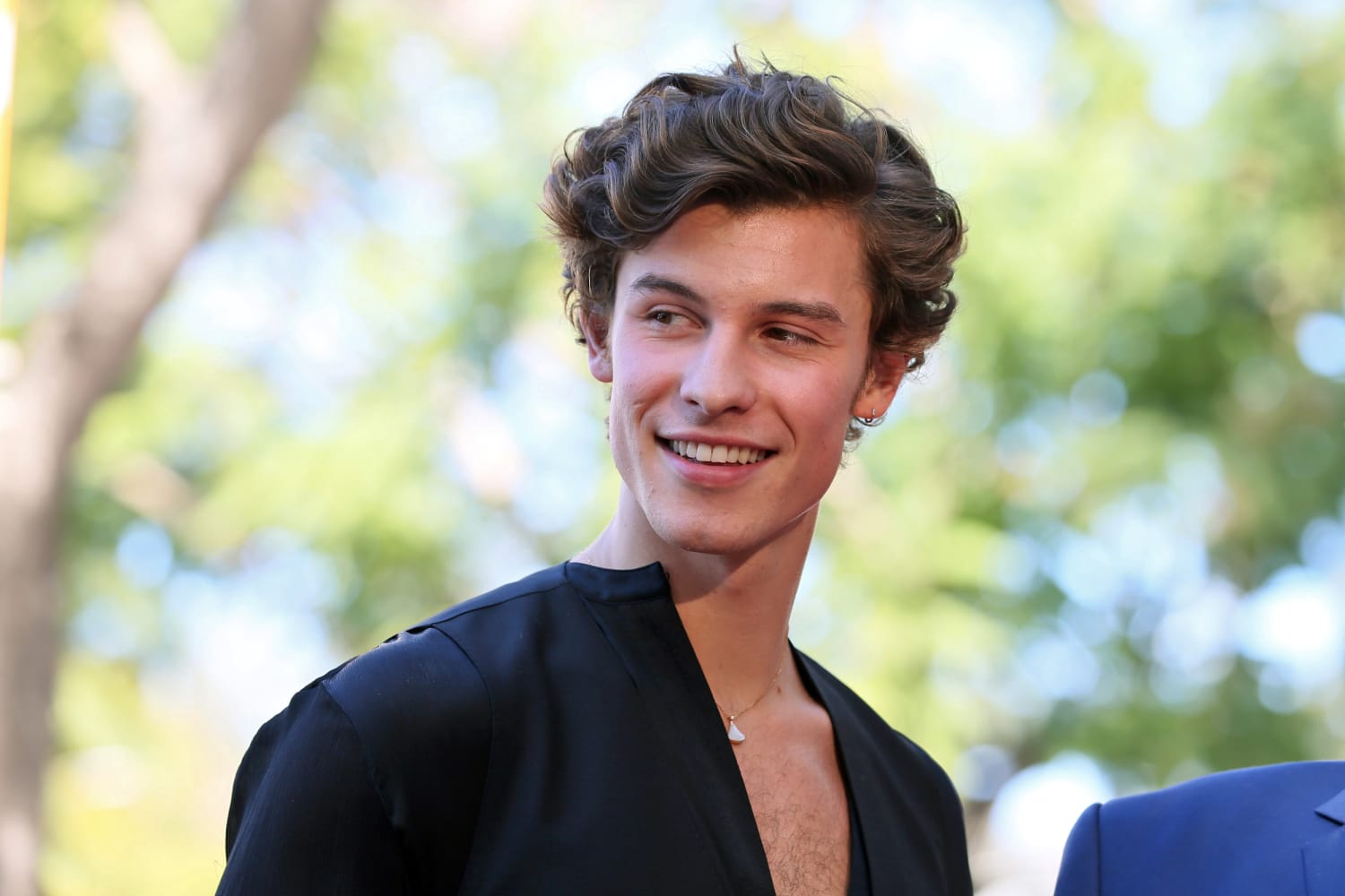 Gaydar' or 'wishdar'? The danger in obsessing over Shawn Mendes' sexuality