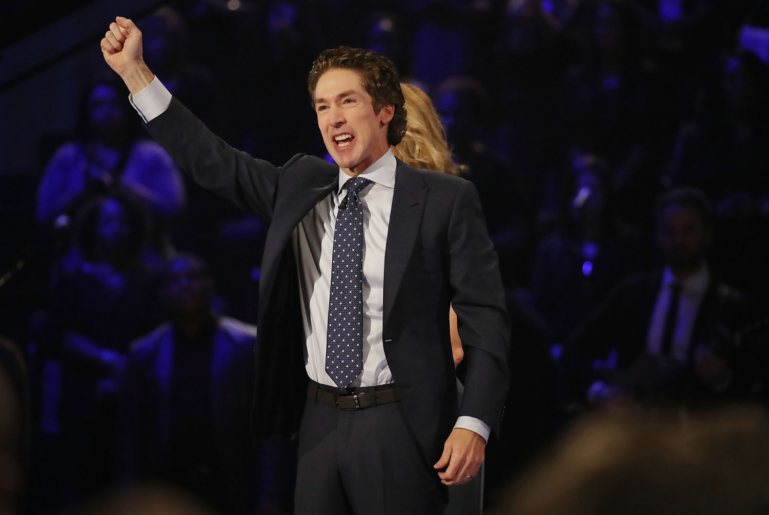Plumber finds cash, checks behind loose toilet in wall at Joel Osteen’s Lakewood Church