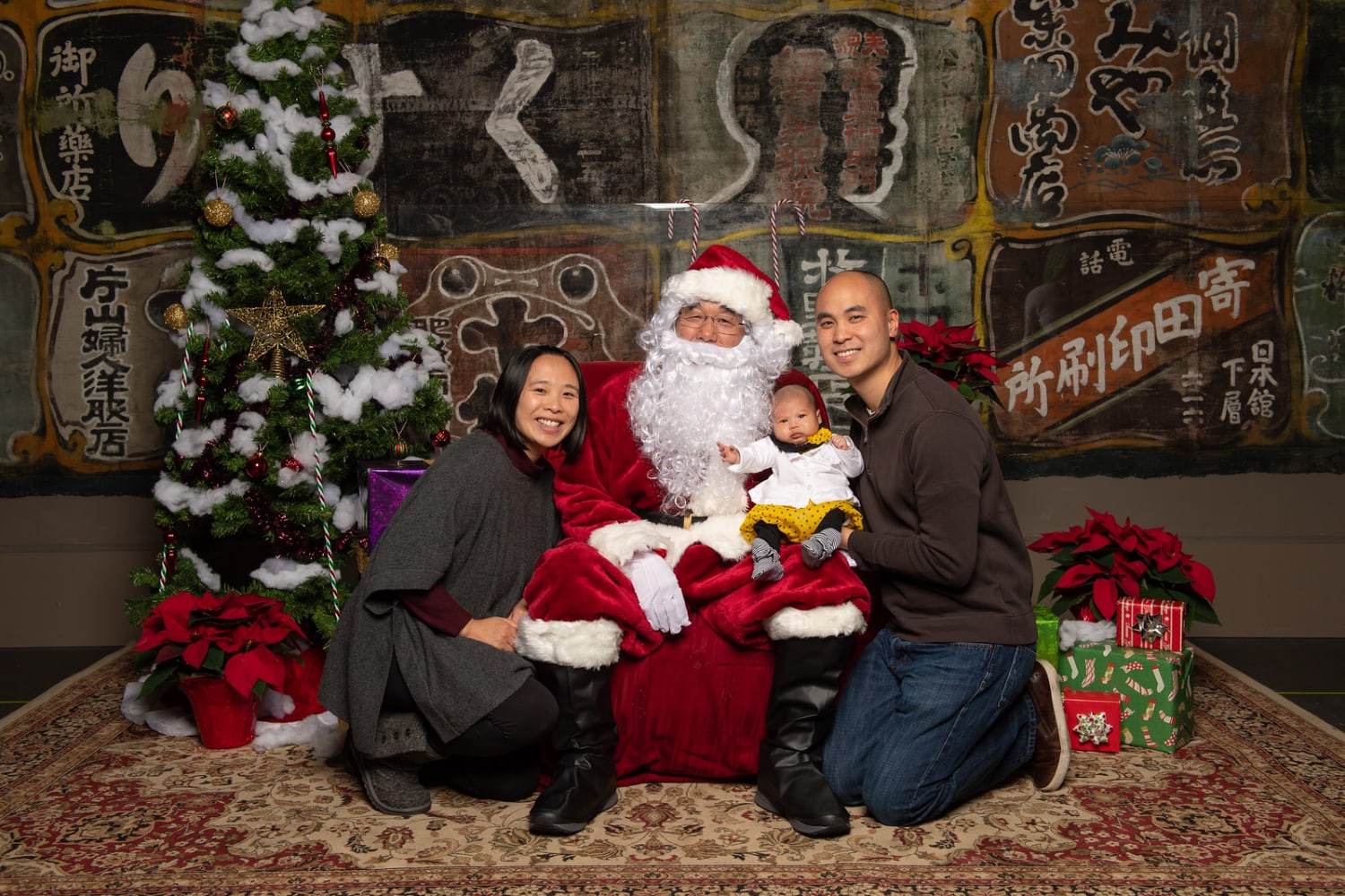 Seattle’s Asian American Santa is extra loud and jolly for a good reason