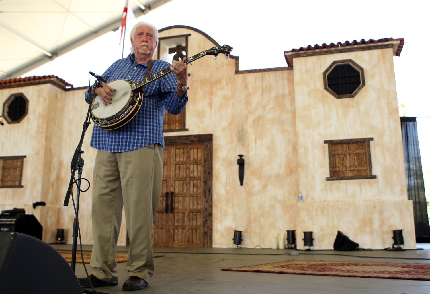 J.D. Crowe, master of the bluegrass banjo, dies at 84