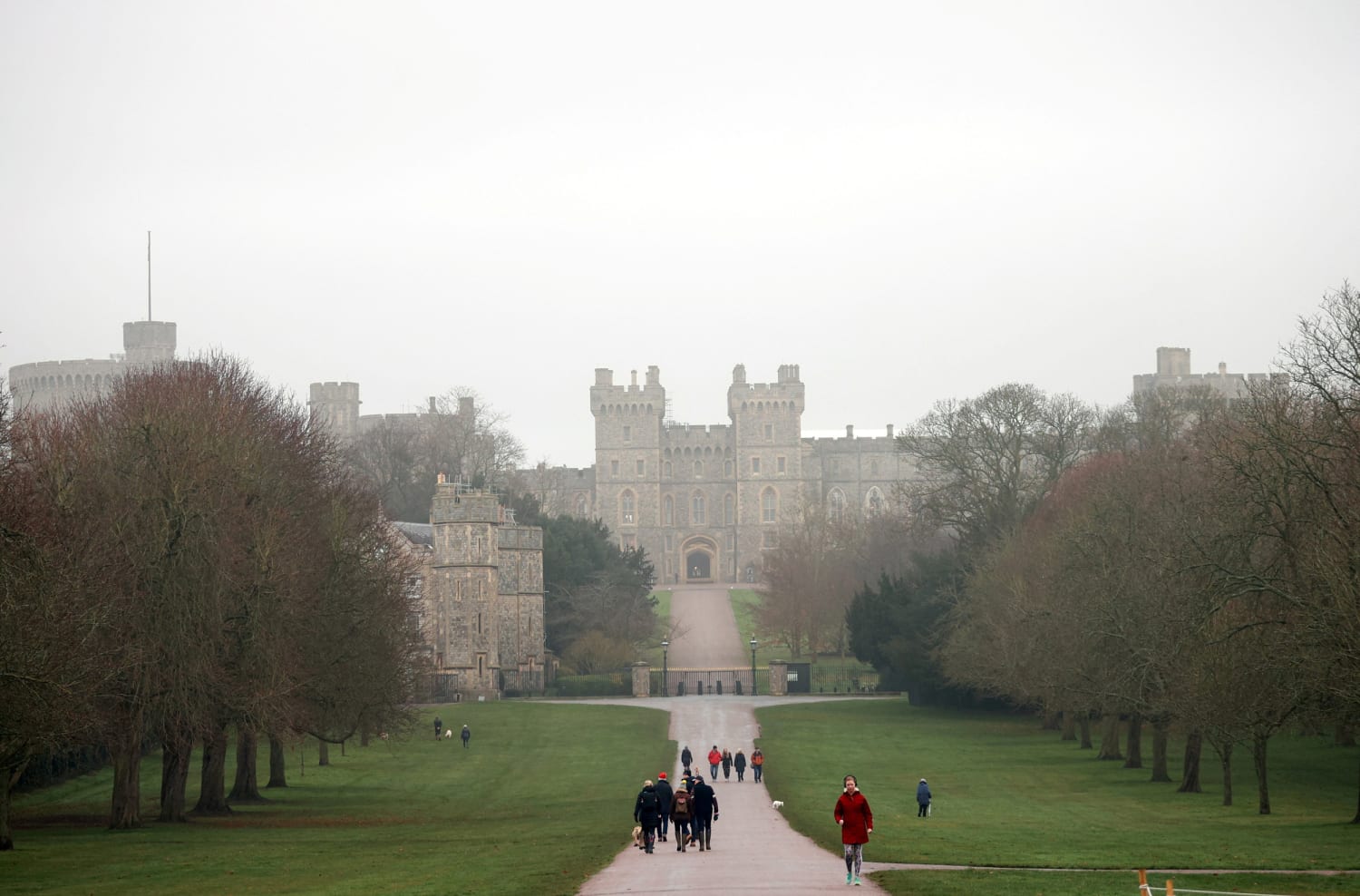 Armed intruder at Windsor Castle arrested as Queen Elizabeth, royal family celebrated Christmas