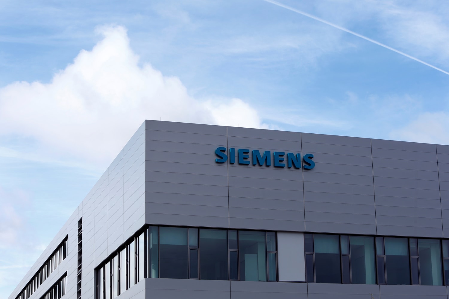 U.S. authorizes at-home Covid test from German firm Siemens Healthineers