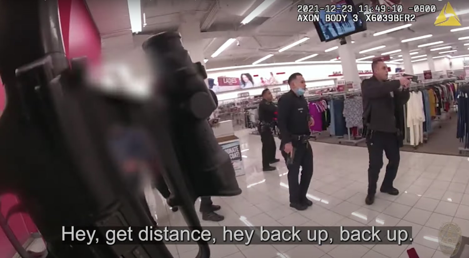 Foto De Valentina Desangrada En El Suelo La policía de Los Ángeles publica grabaciones de la muerte a tiros de la  joven Valentina Orellana por parte de un agente