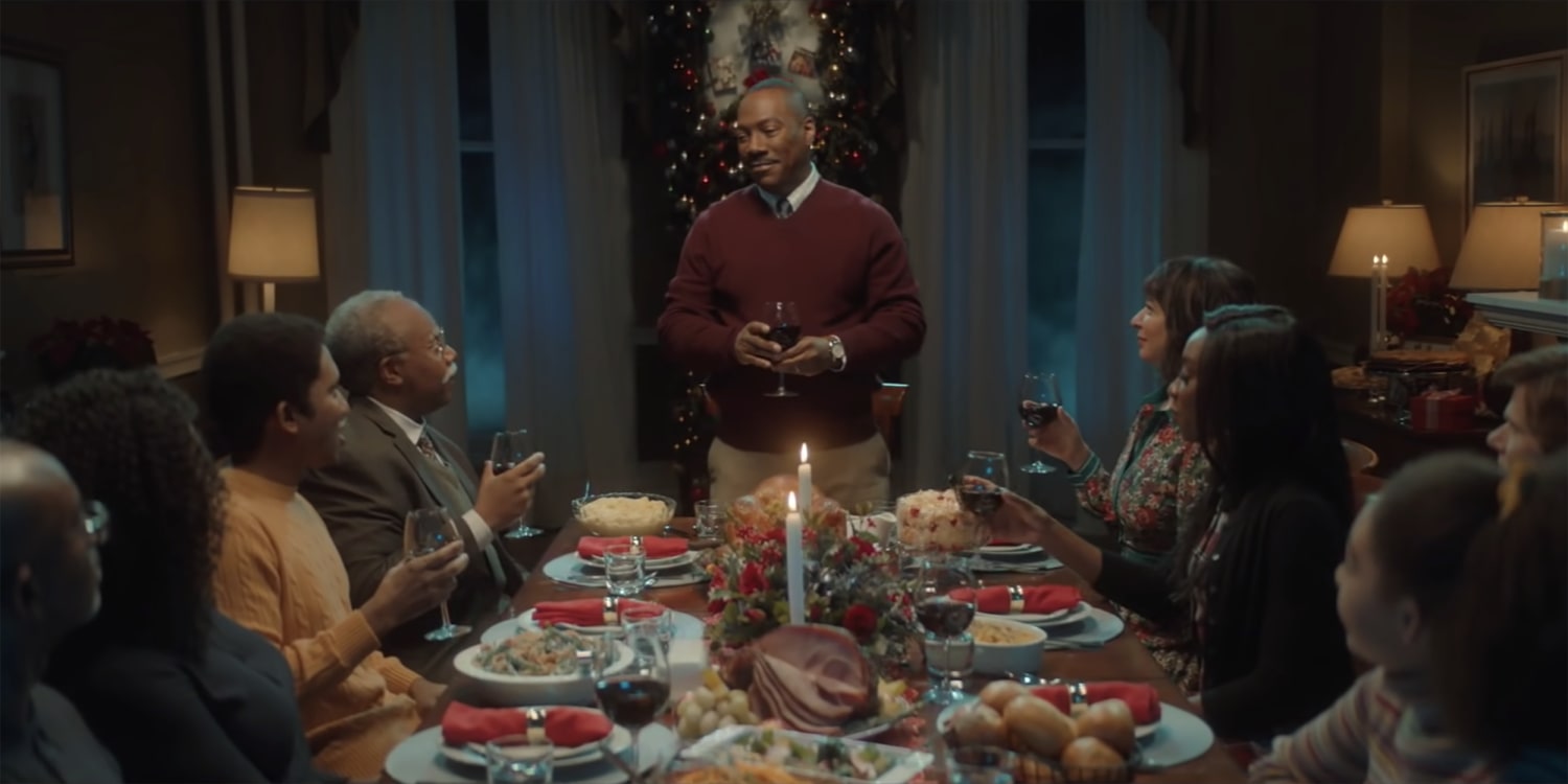 8 of our favorite holiday-themed 'SNL' sketches