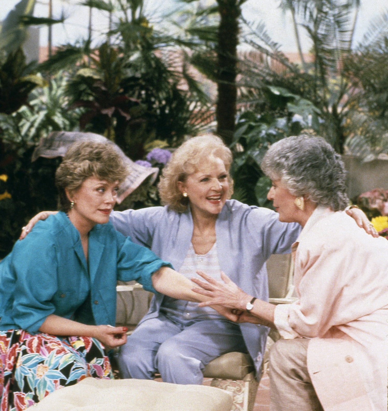 Watch The Golden Girls Season 5