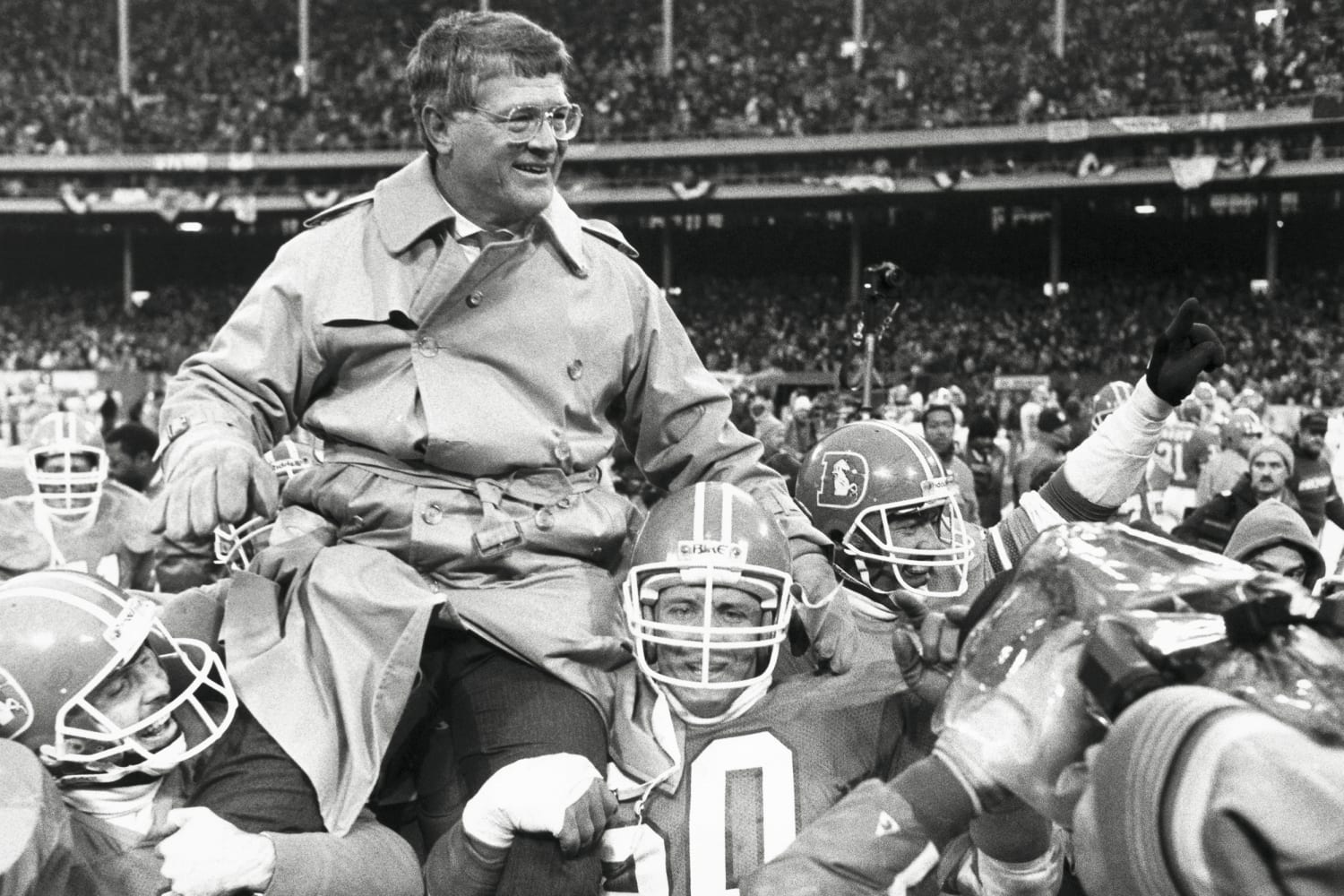 Dan Reeves, player and coach who participated in nine Super Bowls, dies at  77 - NBC Sports