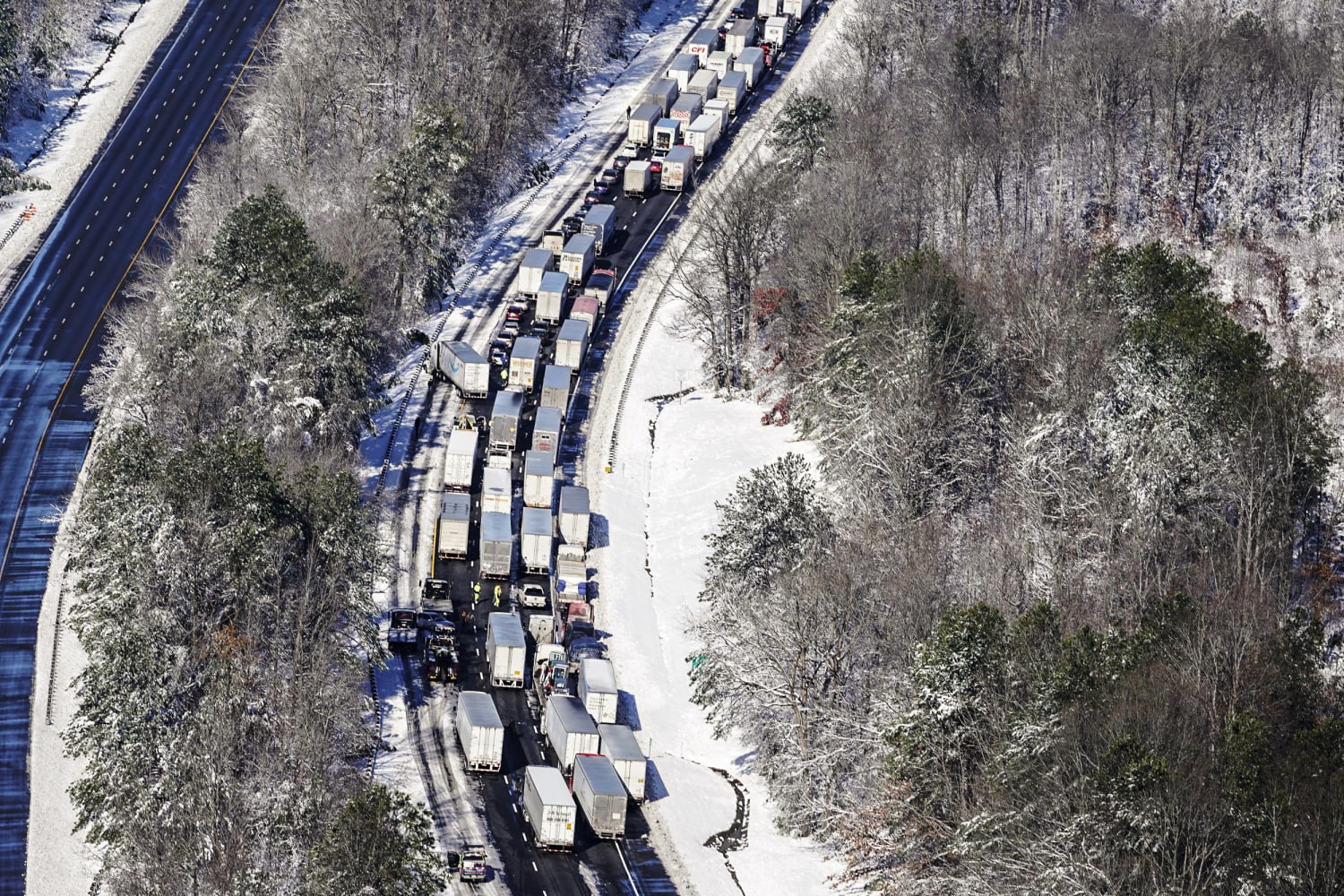 Drivers still stranded on I-95 in Virginia after winter storm