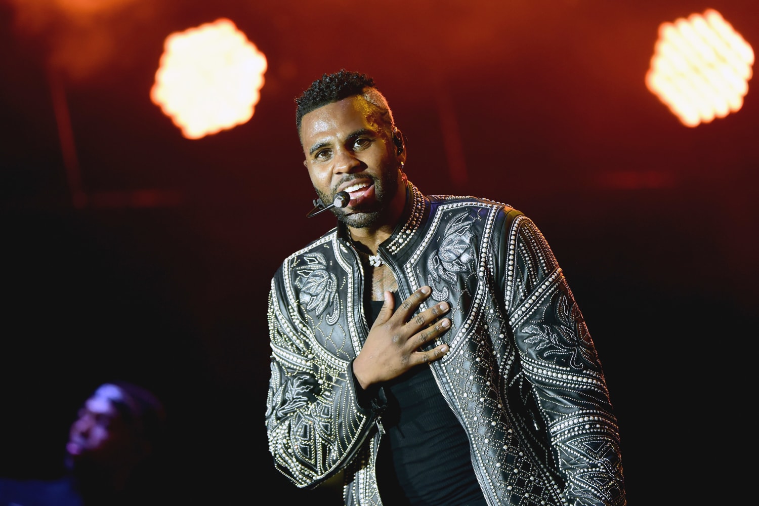 Jason Derulo accused of ‘battery’ after being called Usher at Vegas club