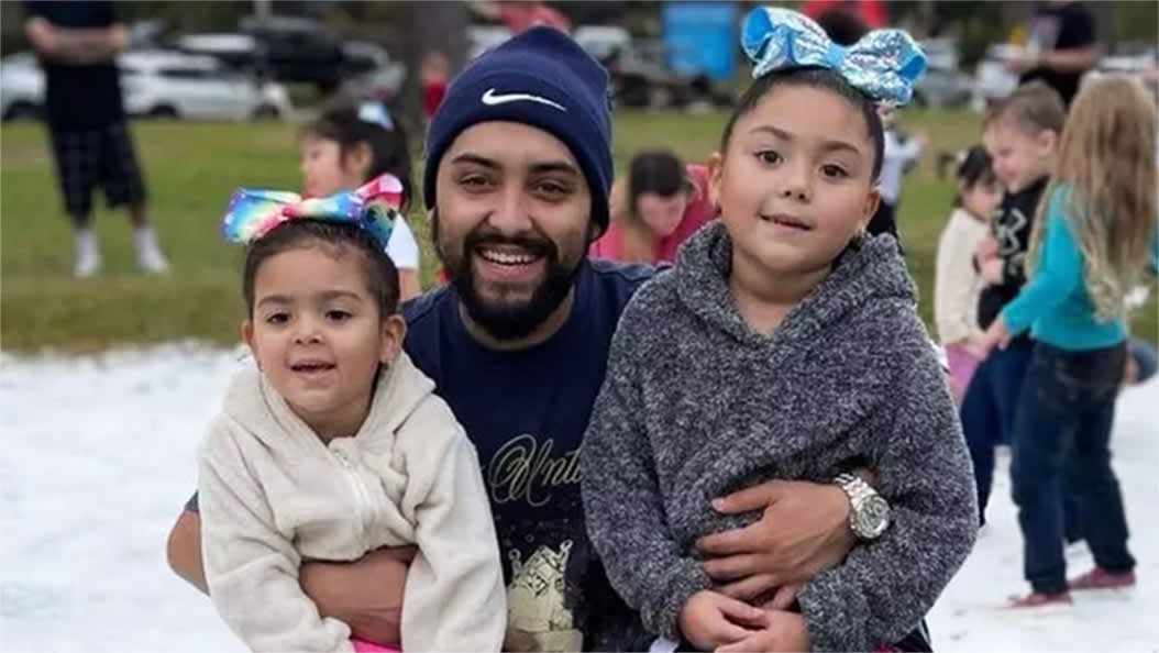 Dad killed as he carried daughter’s birthday cake to Texas Chuck E. Cheese