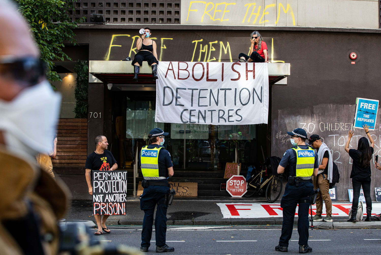 Djokovic stay brings spotlight to concerns of asylum seekers detained in Australian hotel