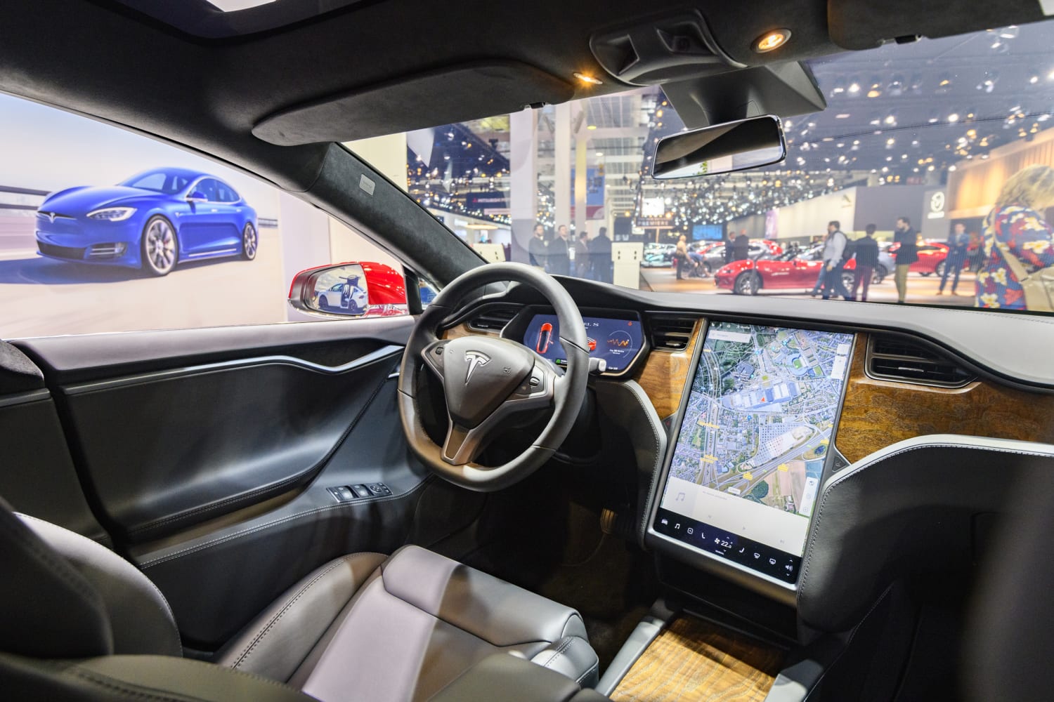 Tesla Autopilot Faces U.S. Inquiry After Series of Crashes - The New York  Times