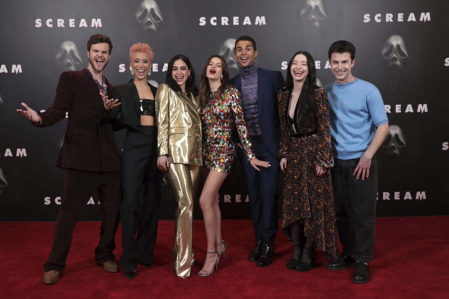 Dylan Minnette Defends Decision To Underdress On Scream Red Carpet