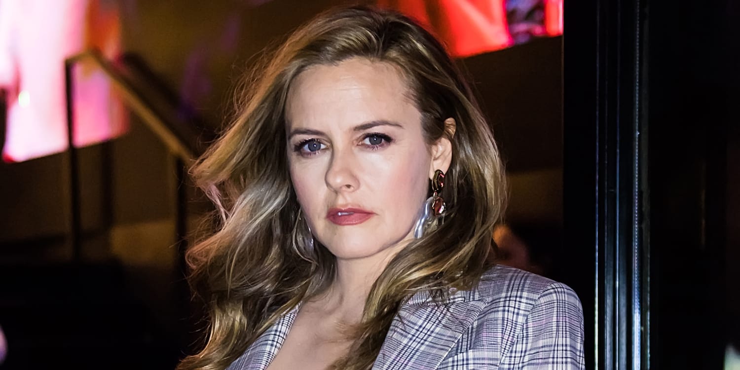 Alicia silverstone net worth 2022