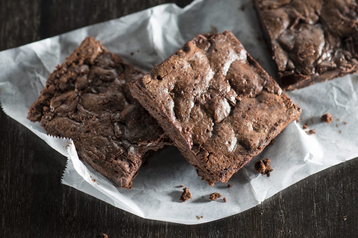 Terminó arrestado después de que su mamá sirvió accidentalmente brownies de  marihuana en un centro de ancianos