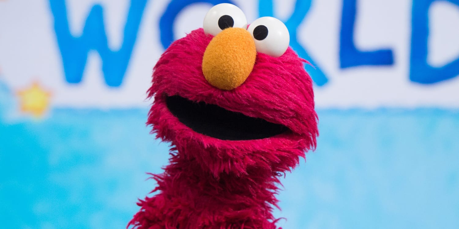 Elmo Responds to Viral Cookie Feud With Zoe on 'Sesame Street' .