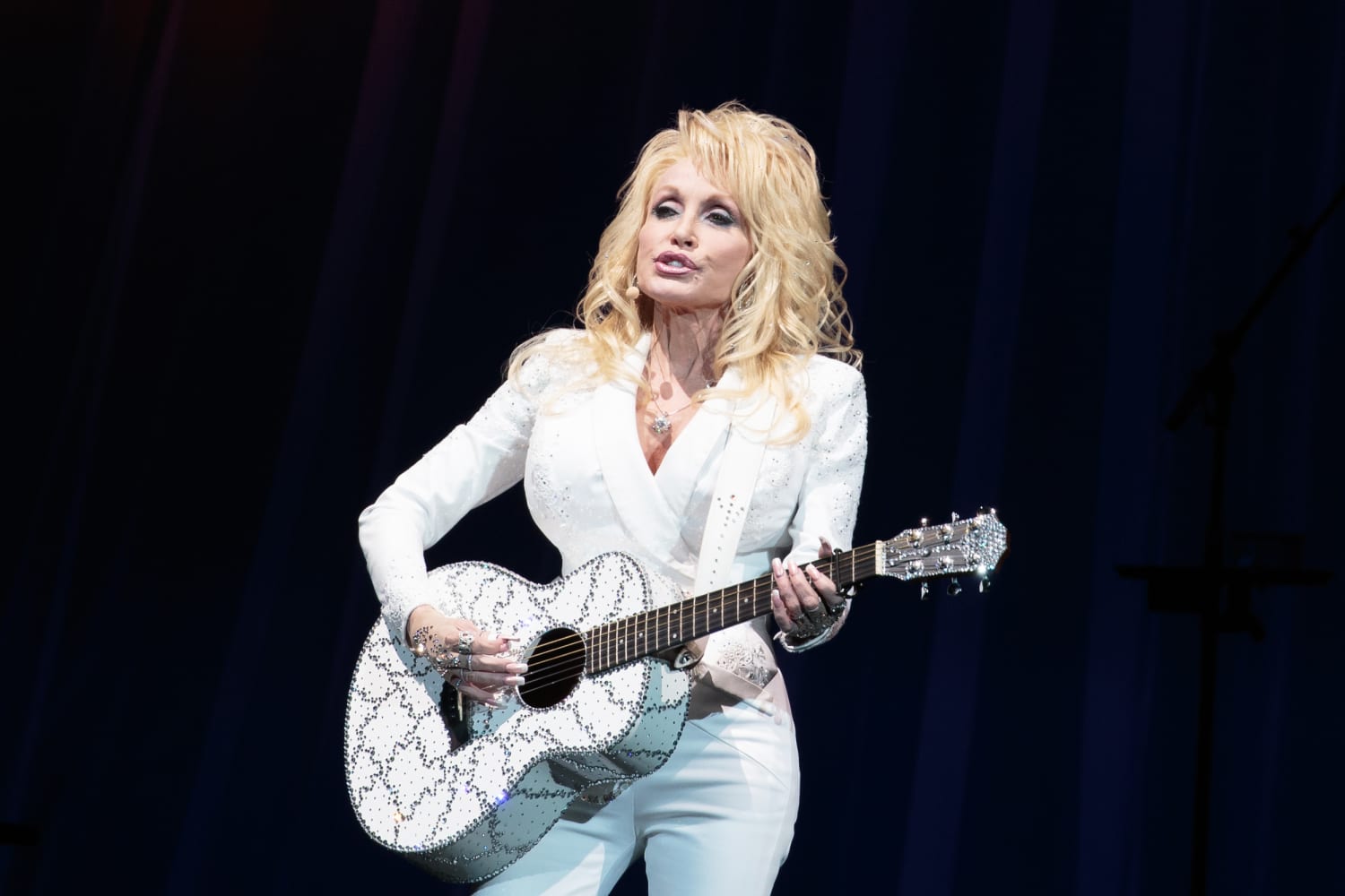 Dolly Parton (Really) Rocks - The New York Times