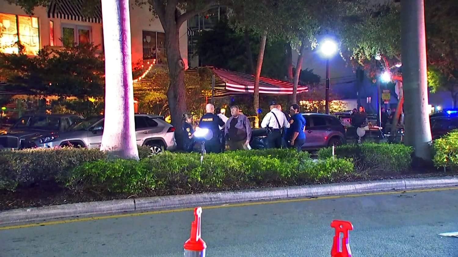 One Dead Six Injured After Car Crashes Into Outdoor Diners At Miami Beach Restaurant