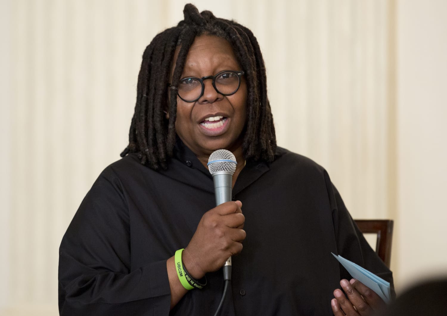 La cadena ABC suspende a Whoopi Goldberg por decir que el Holocausto \, image size:1500x1061