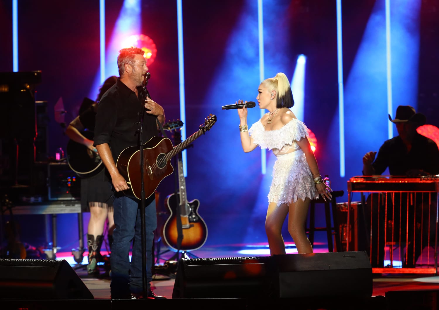 Blake Shelton and Gwen Stefani Co-Headline Super Bowl Music Fest