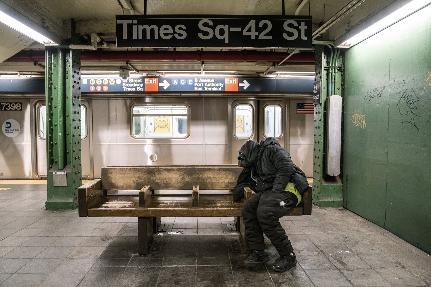 Crime on decline in Times Square, but NYC officials still trying