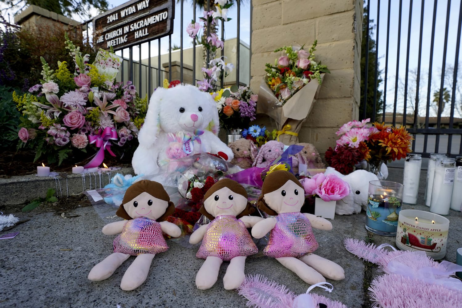 El padre latino que mató a sus tres hijas en una iglesia de California  tenía una orden de restricción