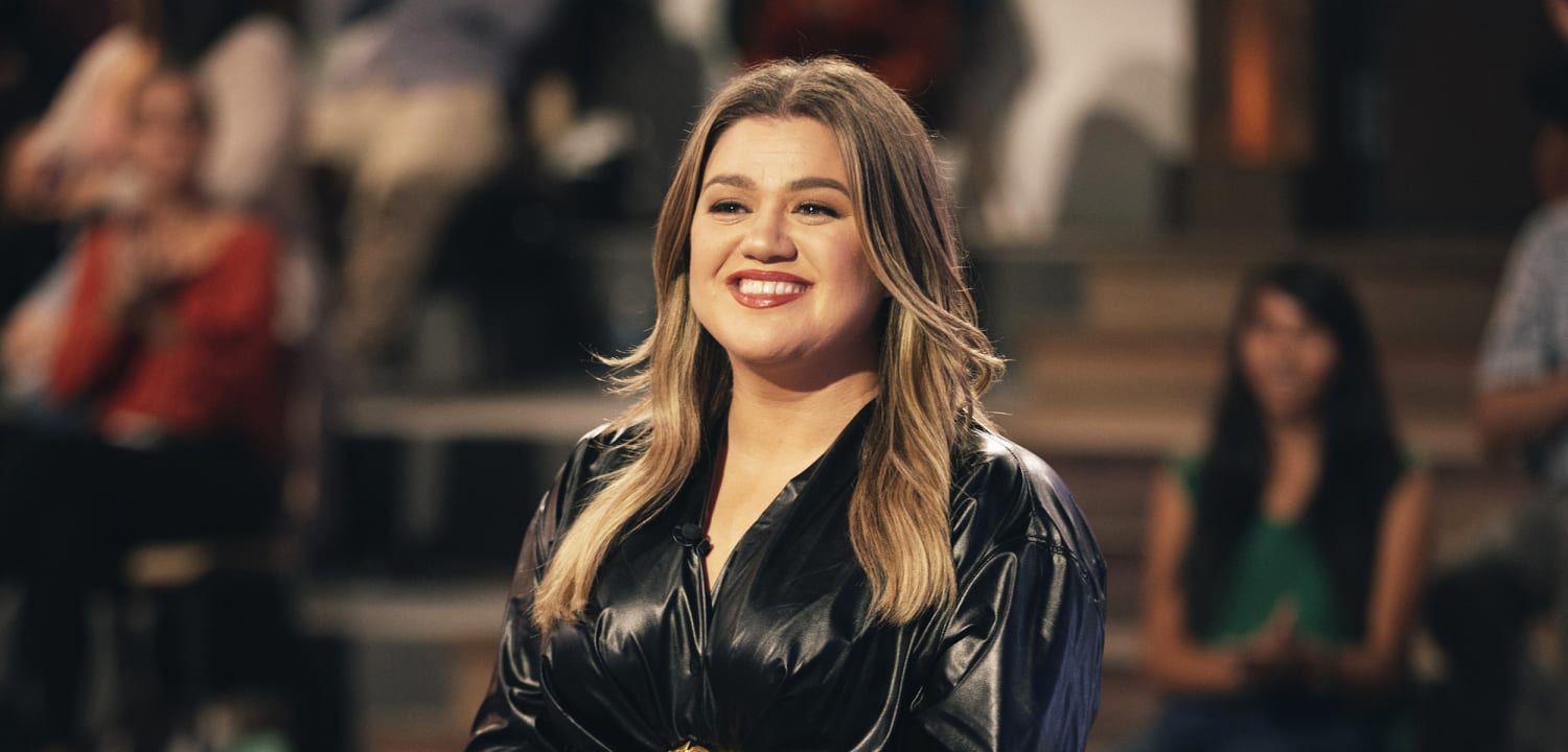 Kelly Clarkson Says She's 'Not Concerned' About Turning 40 Next Month