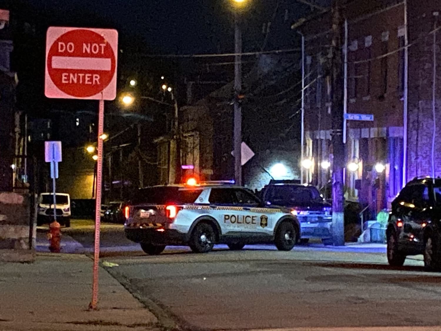 Suspects sought after 2 killed in mass shooting at Pittsburgh Airbnb house  party