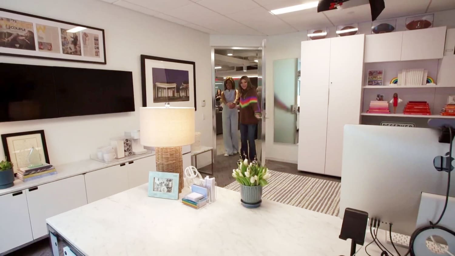 See Hoda Kotb's Office Makeover By The 'Home Edit' Team