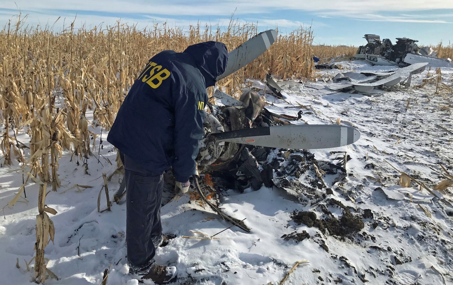 Pilot didn t clear ice before 2019 crash that killed 9 members of an