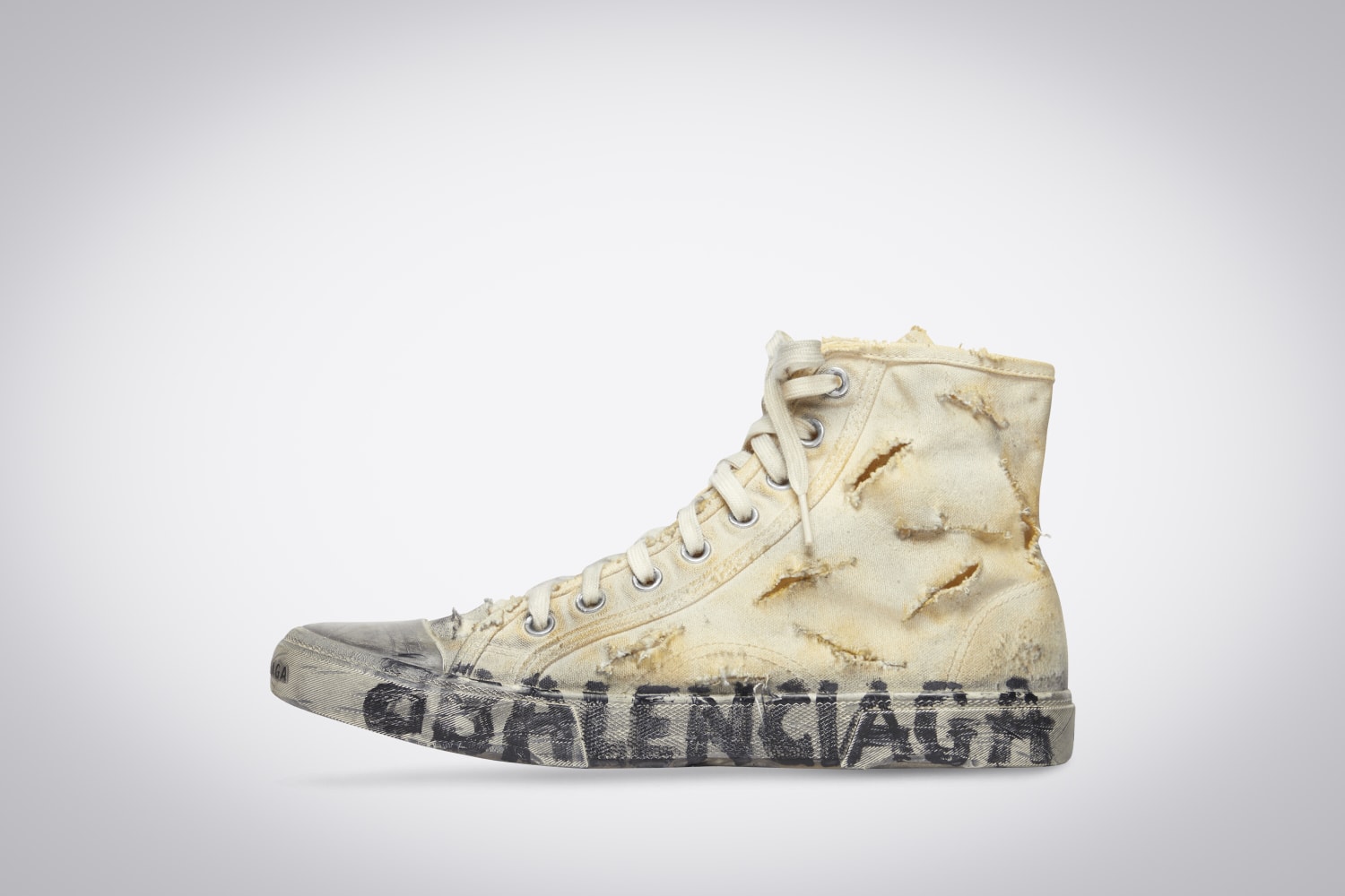 Verbonden kromme Uitgebreid Balenciaga's $1,850 'full destroyed' sneakers raise eyebrows online
