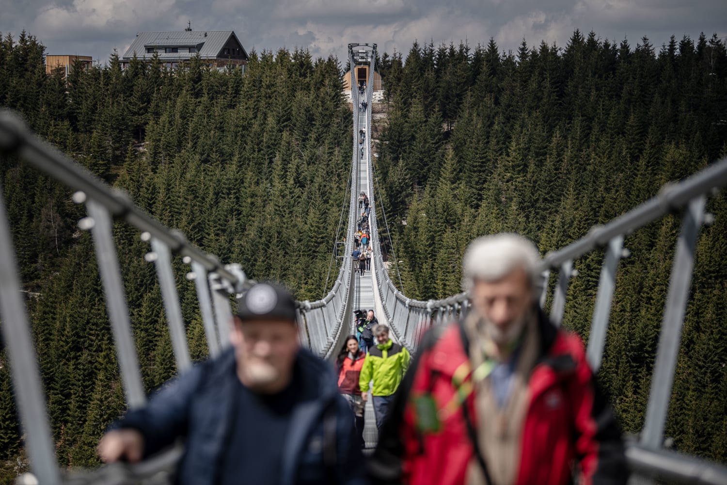 highest pedestrian bridge in the world