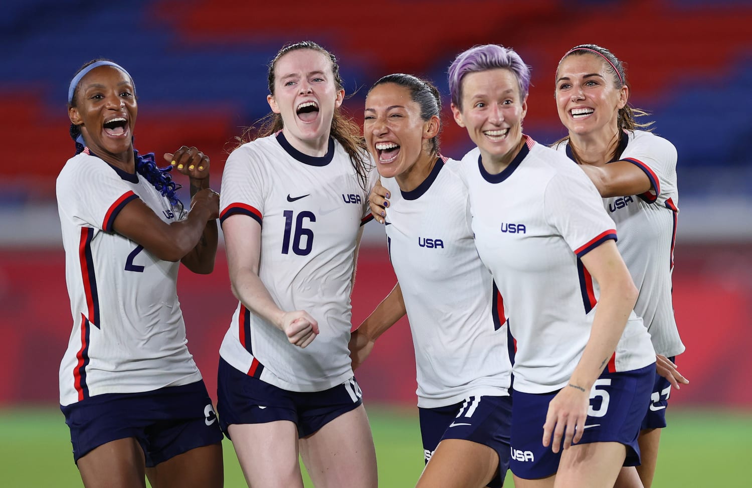 Equal-pay-for-all:-U.S.-Soccer-reaches-historic-bargaining-agreement-with-women's-and-men's-teams