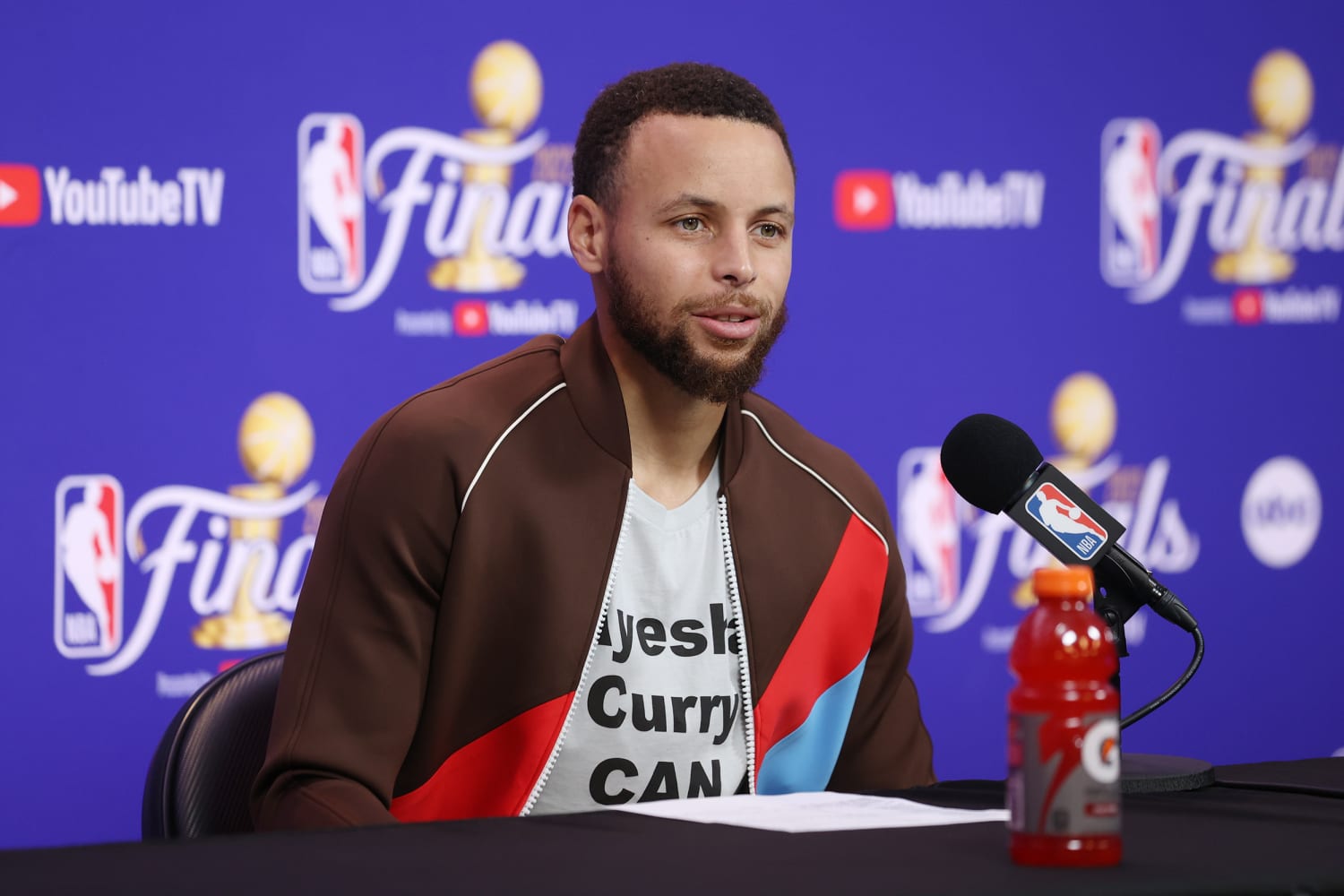 Steph Curry hilariously mocks reporters who said he'd win 'zero' titles