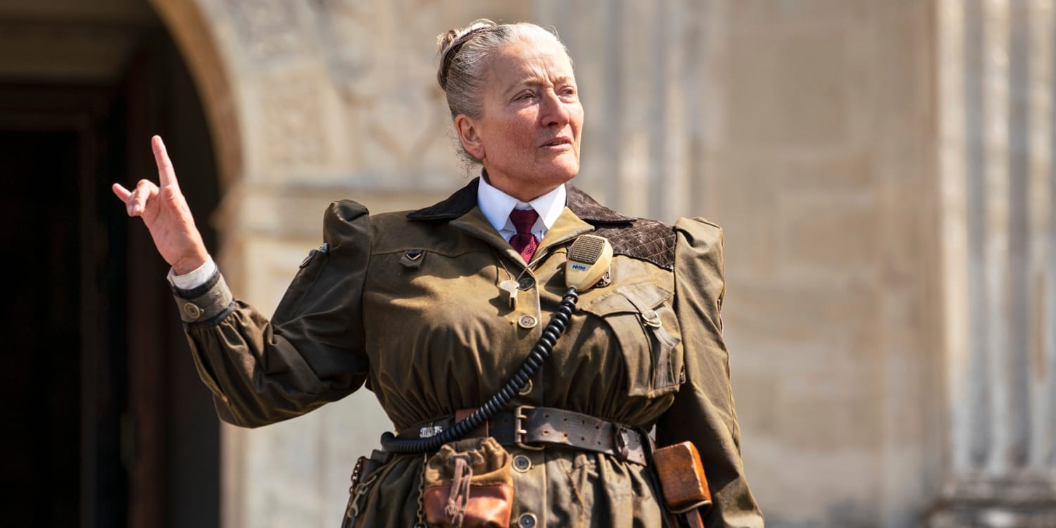 Emma Thompson Is Unrecognizable As Miss Trunchbull In Matilda Atelier Yuwaciaojp 