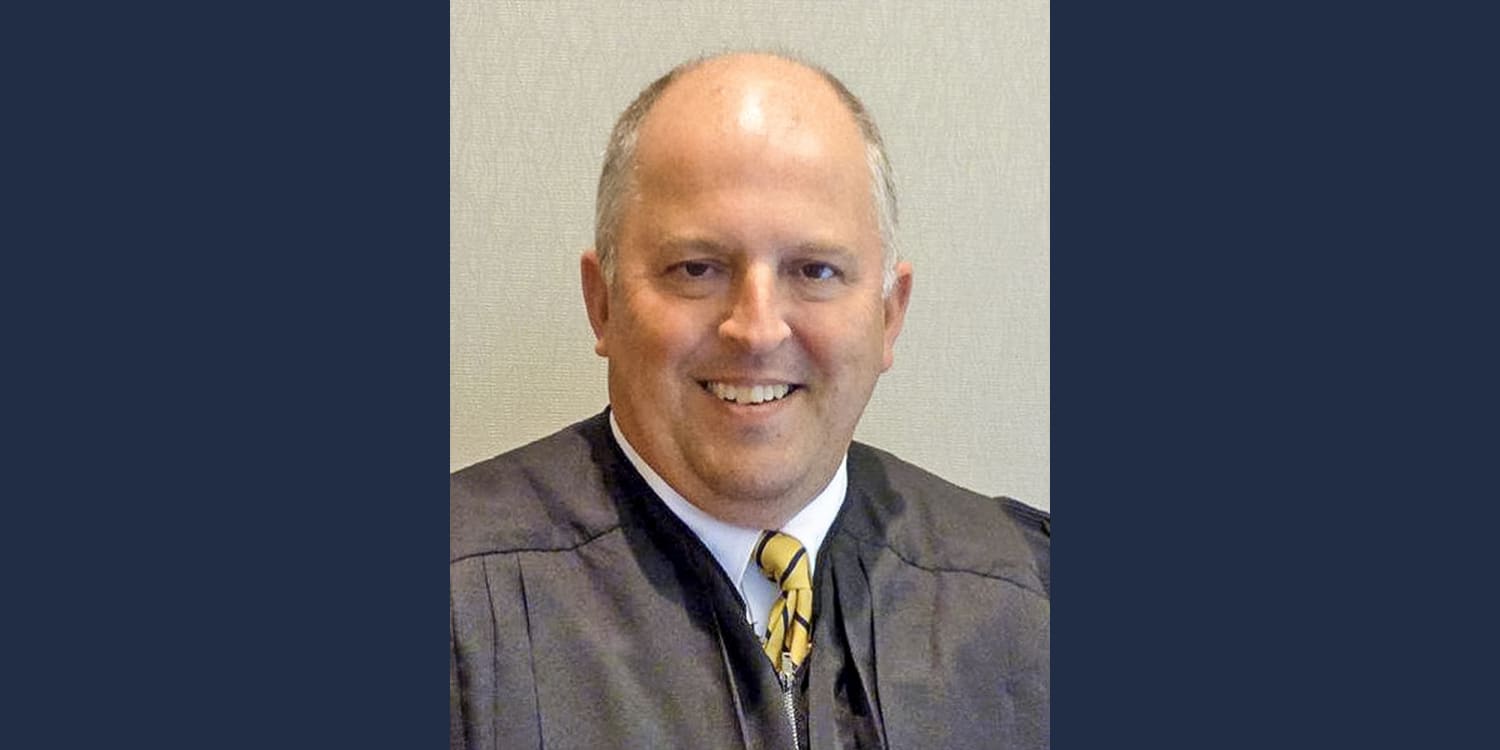 Alabama judge suspended after mocking Asian accent in the courtroom