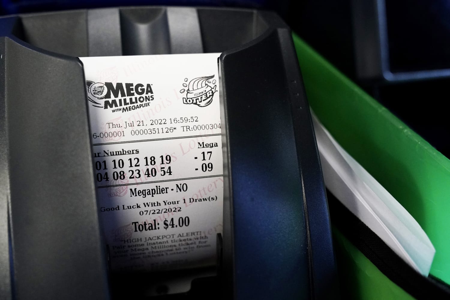 Mega Millions jackpot passes $1 billion after no one draws winning numbers  : NPR