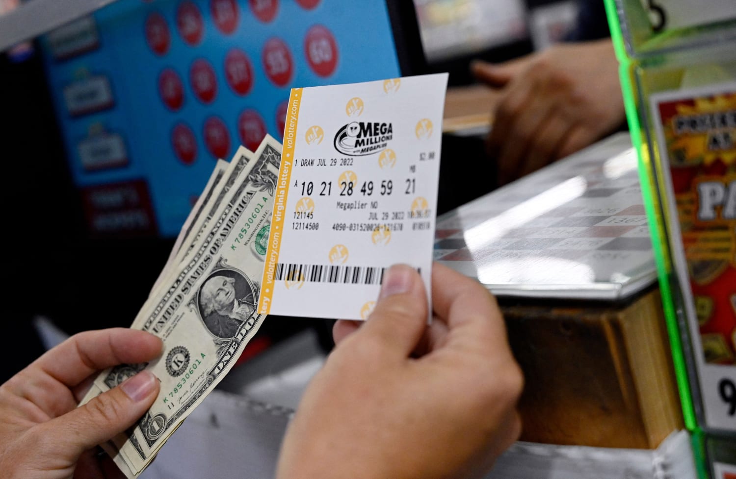 $1 billion Mega Millions jackpot among biggest U.S. lottery prizes