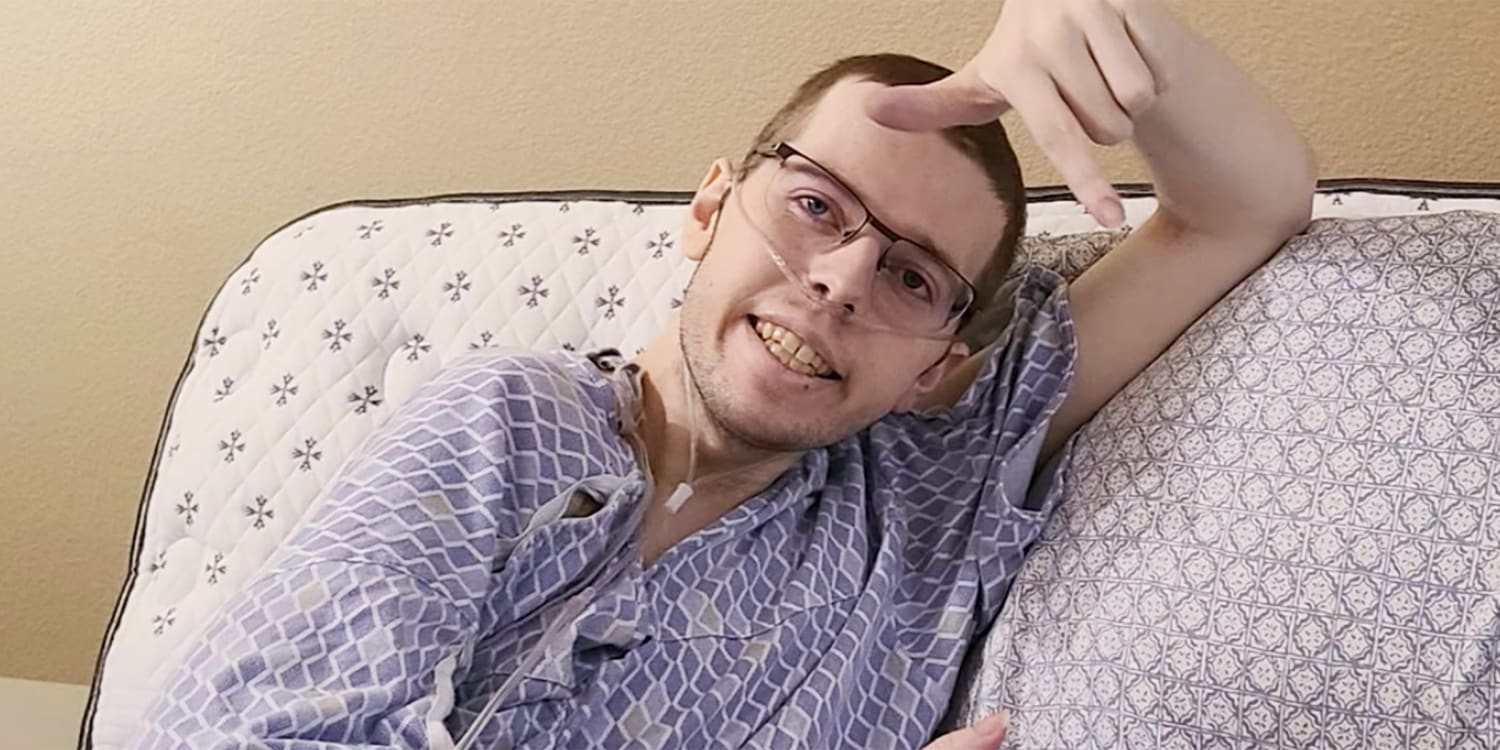 Technoblade, Popular Minecraft r, Dies at 23 After Cancer