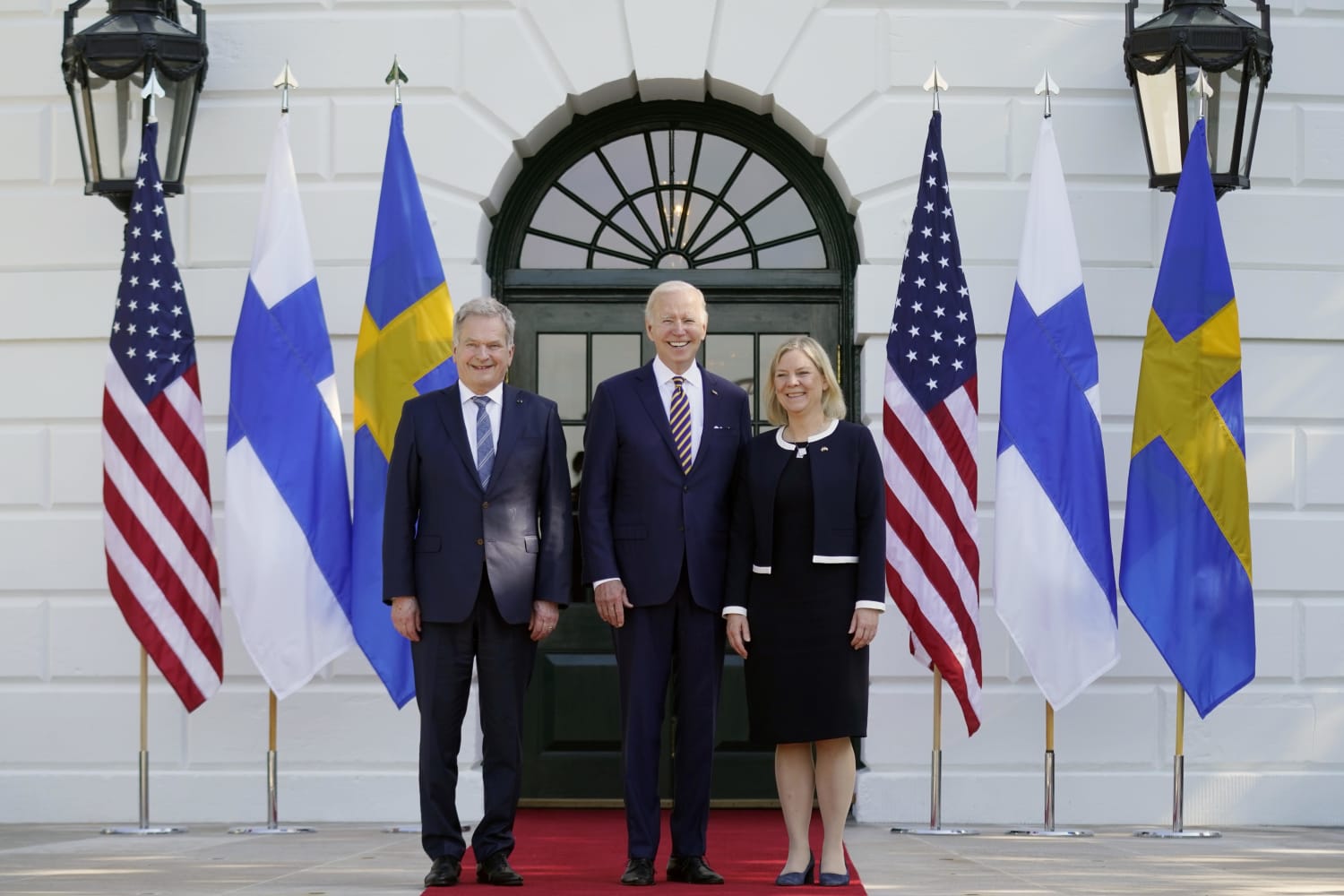 Швеция в нато официально. Швеция и Финляндия вступление в НАТО. Саули Ниинистё НАТО. Премьер-министр Швеции Магдалена.