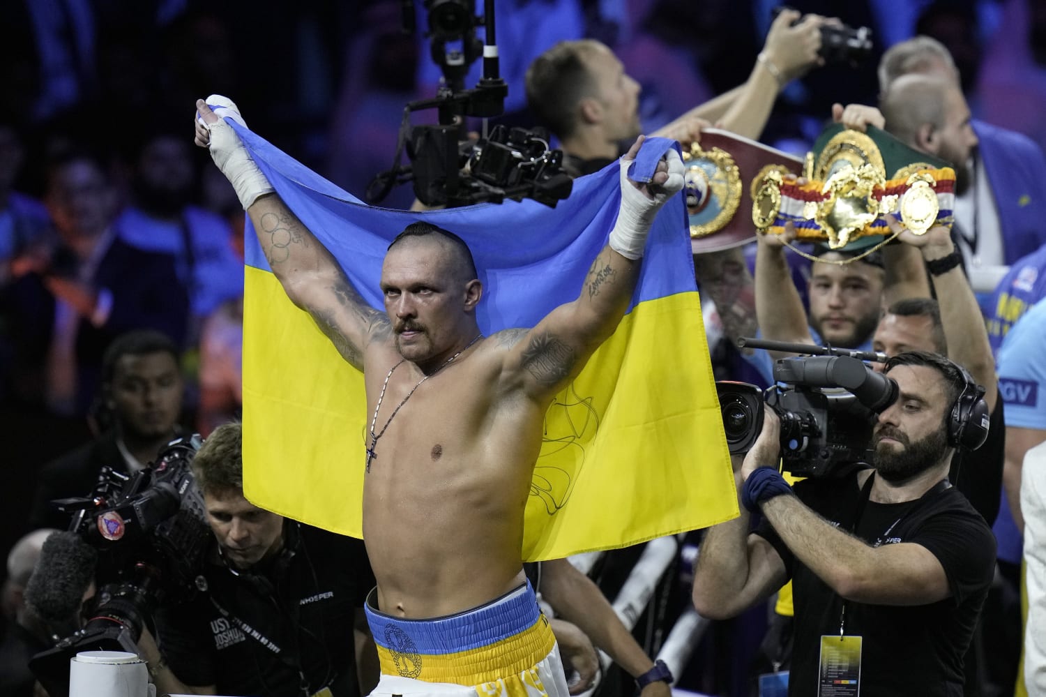 Ukraines Oleksandr Usyk beats Anthony Joshua in boxing heavyweight rematch image photo