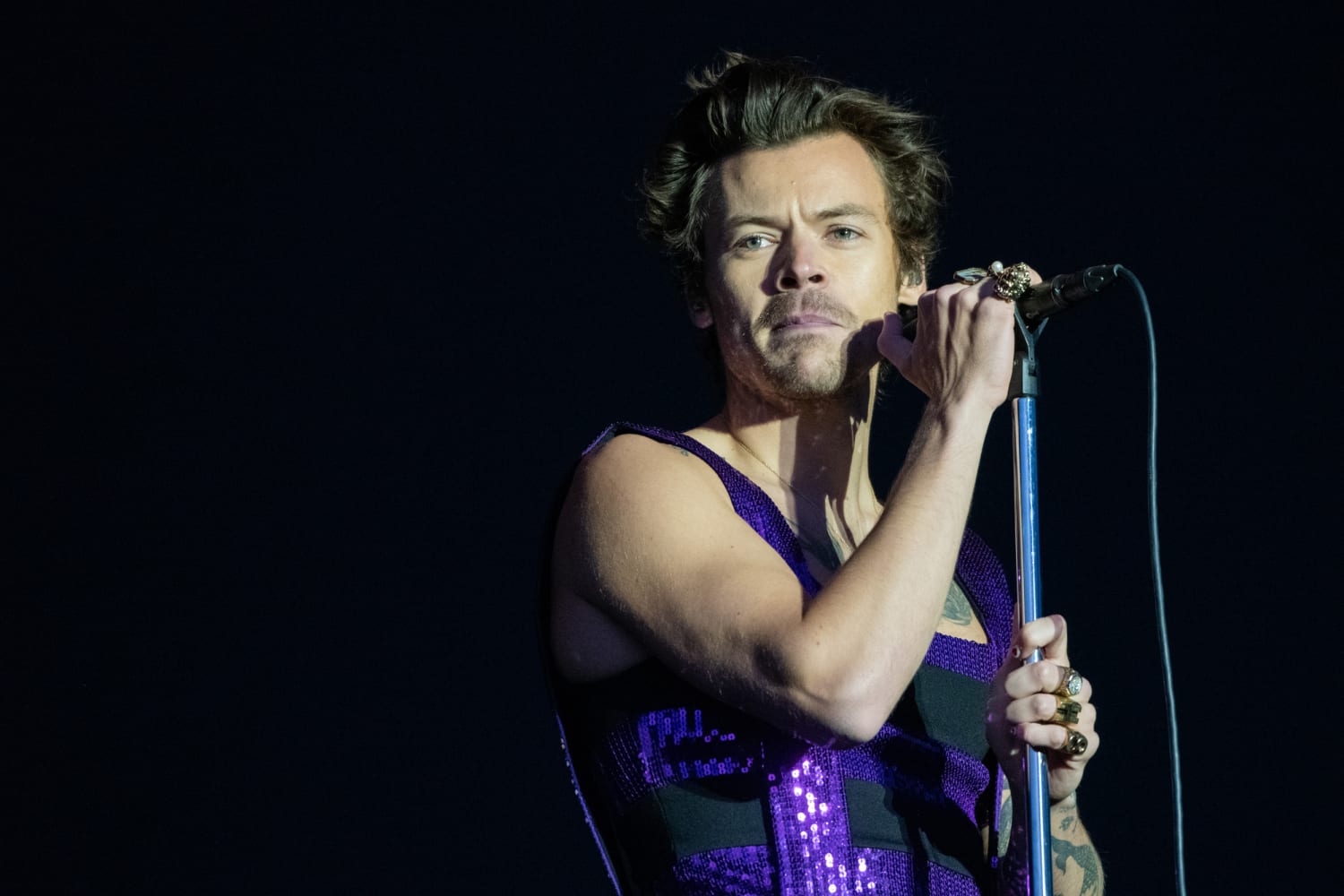 Harry Styles hits back at 'queerbaiting' allegations