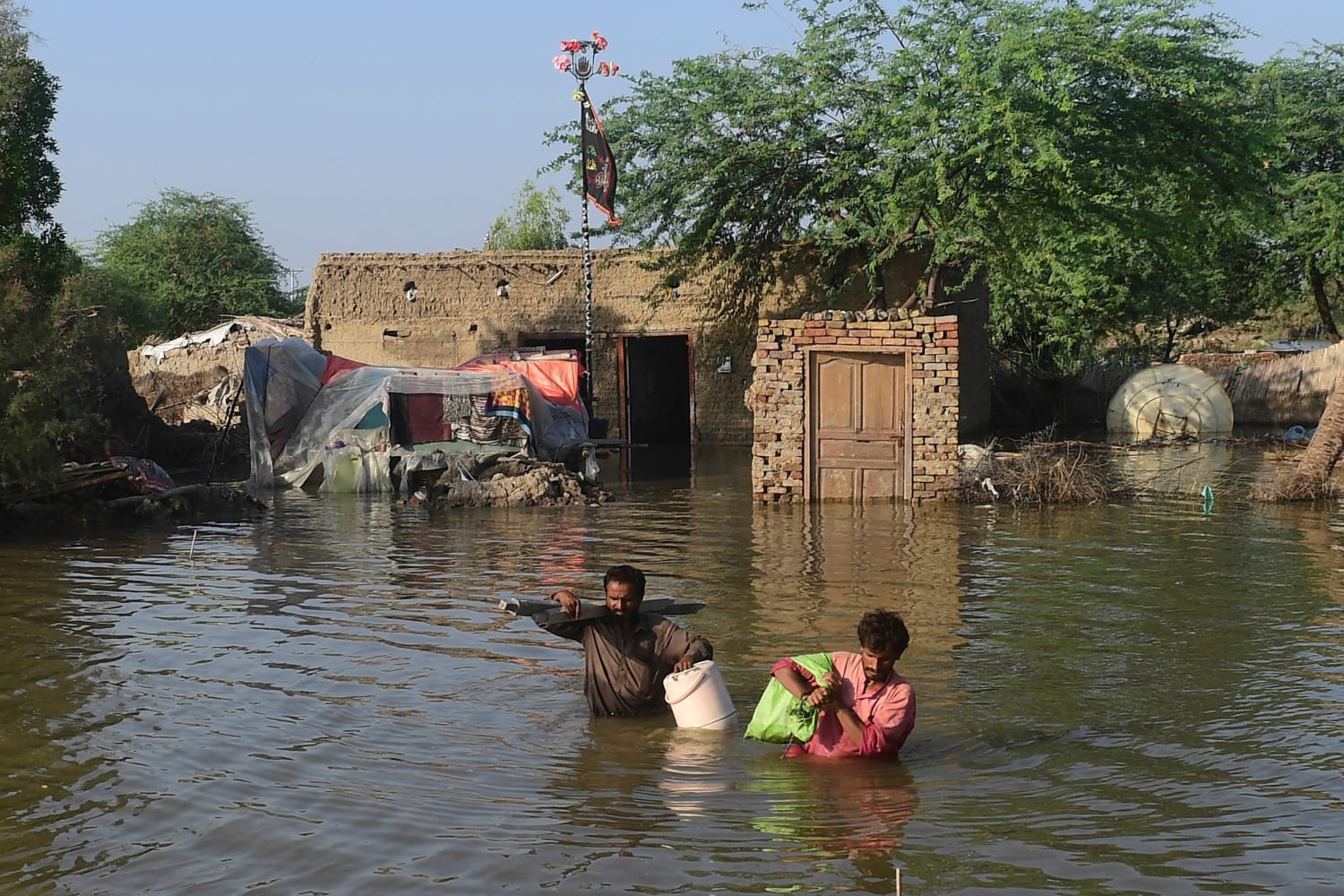 Outbreak of waterborne diseases hits areas of Pakistan devastated by record flooding