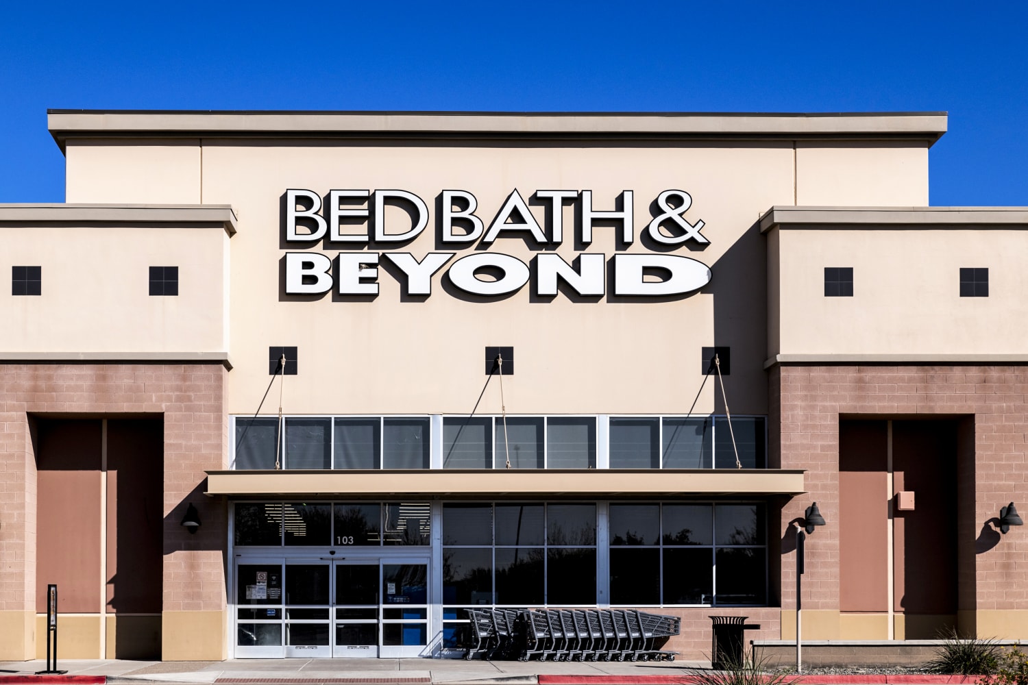 Bed, Bath & Beyond's $375 mln loan is temporary relief ahead of