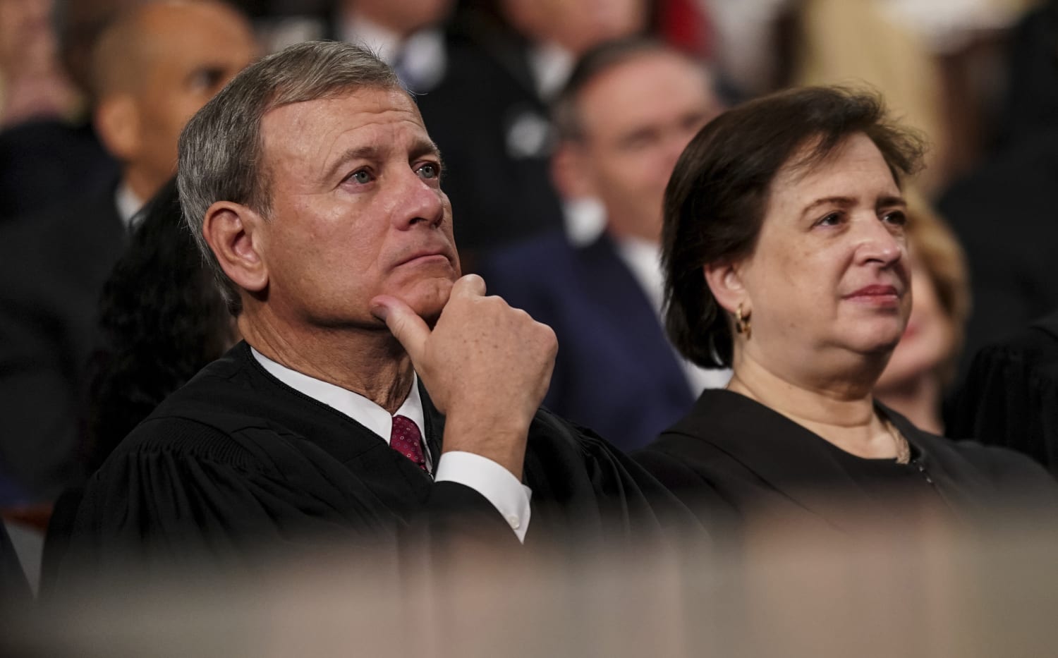 Chief Justice Roberts Issues 2022 Year-End Report