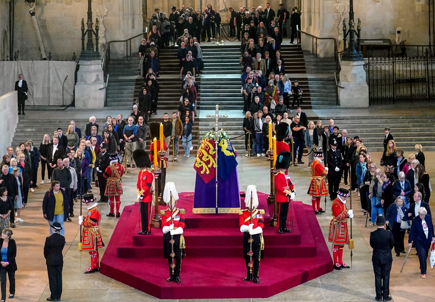 Queen Elizabeth II's death: Thousands line up to pay respects