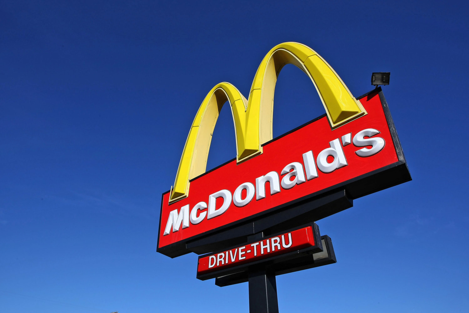 McDonald's delivers digital signage at the drive thru